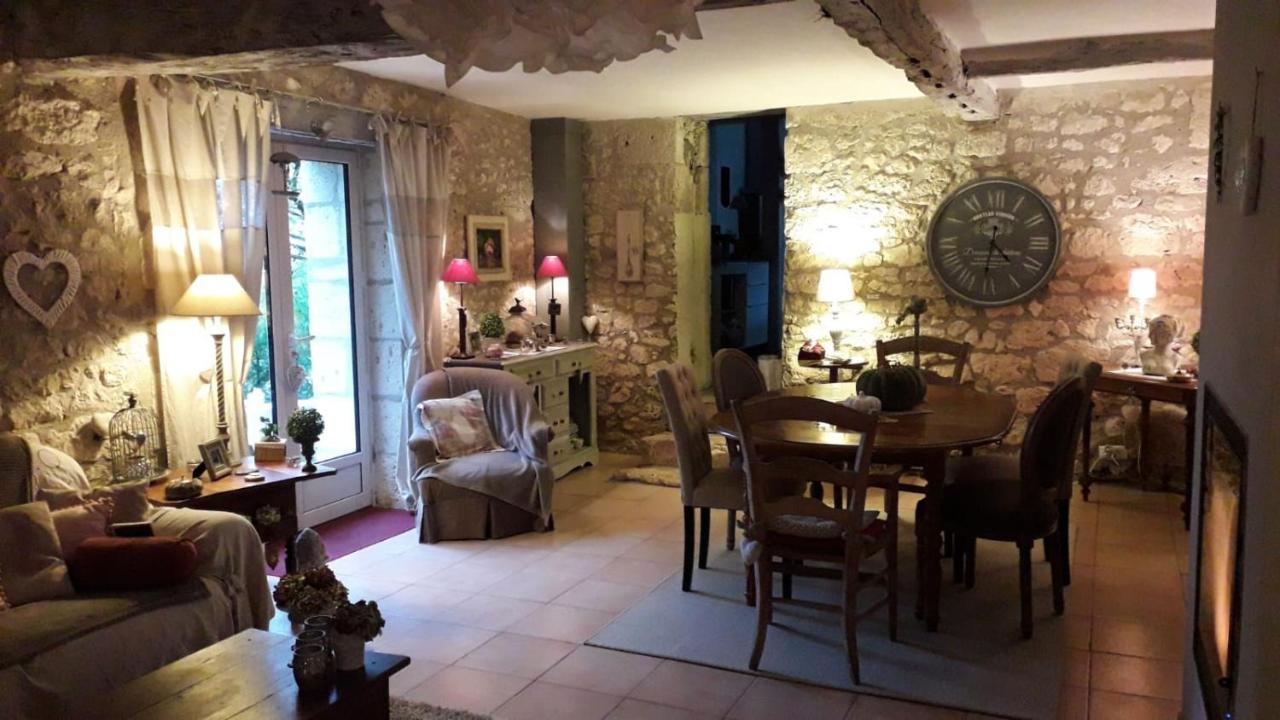לינה וארוחת בוקר Issigeac Coeur De Vigne A Colombier 24560 מראה חיצוני תמונה